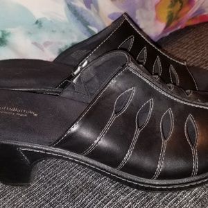 Croft & Barrow womens slide sandals Black